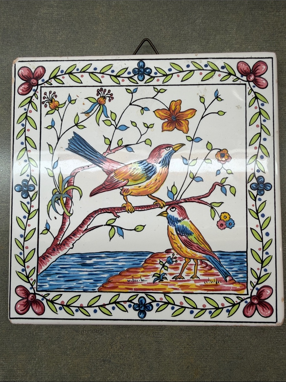 Hot stand. Vintage ceramic coasters with birds, hand painted, Portugal.